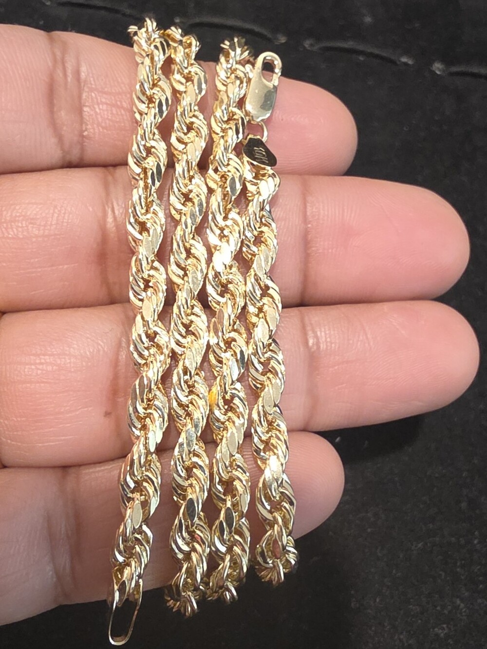 10kt Gold Rope Chain - Picture 5 of 9